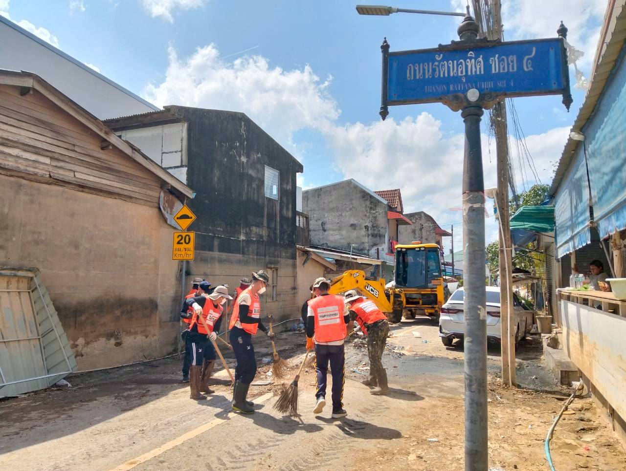 กรมทางหลวงเดินหน้าภารกิจฟื้นฟูหาดใหญ่ เผยคืบหน้า 65.50 % ระดม 19 ชุดปฏิบัติการ มั่นใจคืนพื้นที่การจราจรให้กับประชาชนก่อนปีใหม