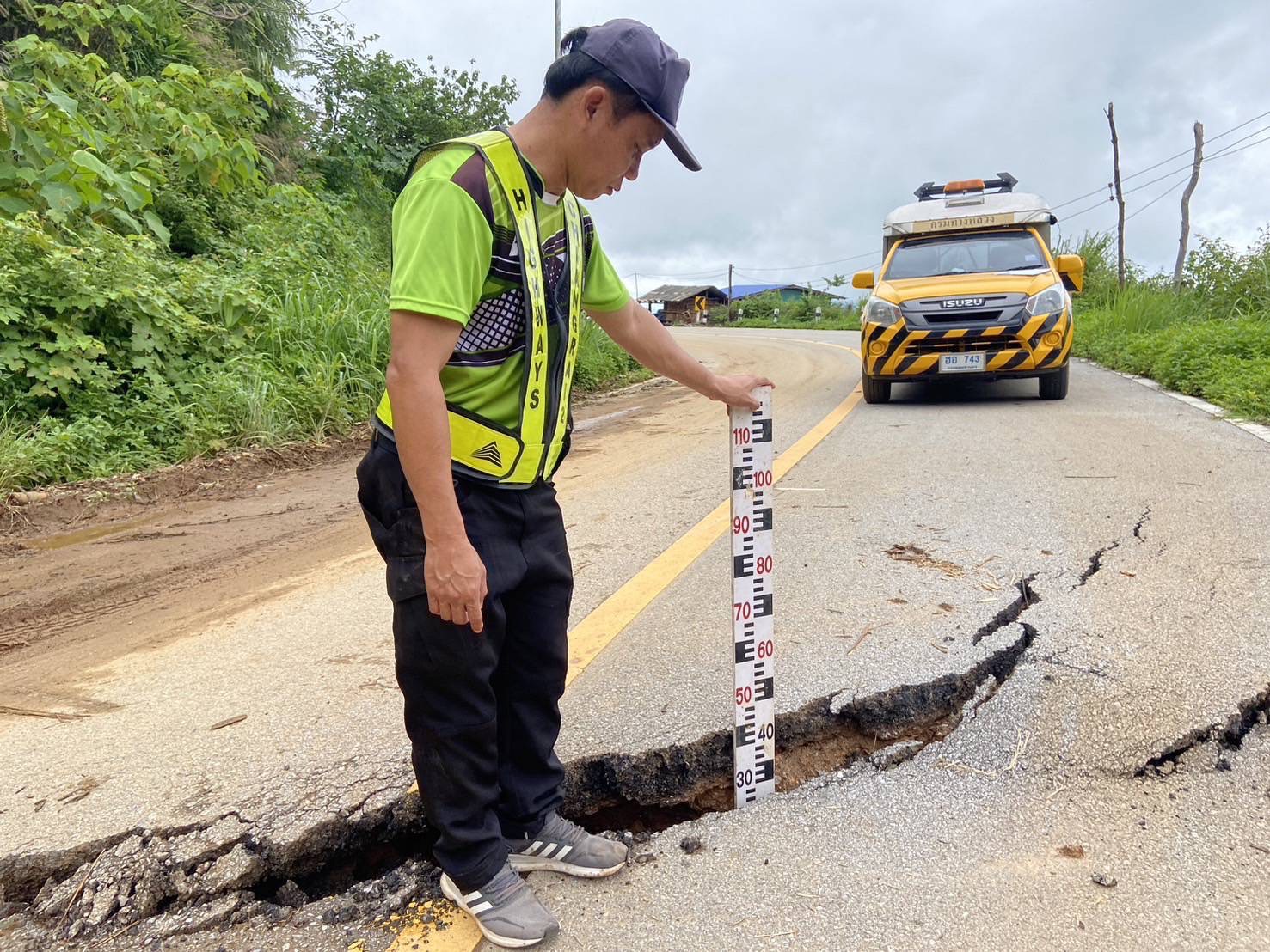 อัพเดท! กรมทางหลวง สรุปสถานการณ์น้ำท่วมประจำวันที่ 25 ส.ค. 67 พบทางหลวงผ่านไม่ได้ 9 แห่ง สอบถามเส้นทางโทร 1586