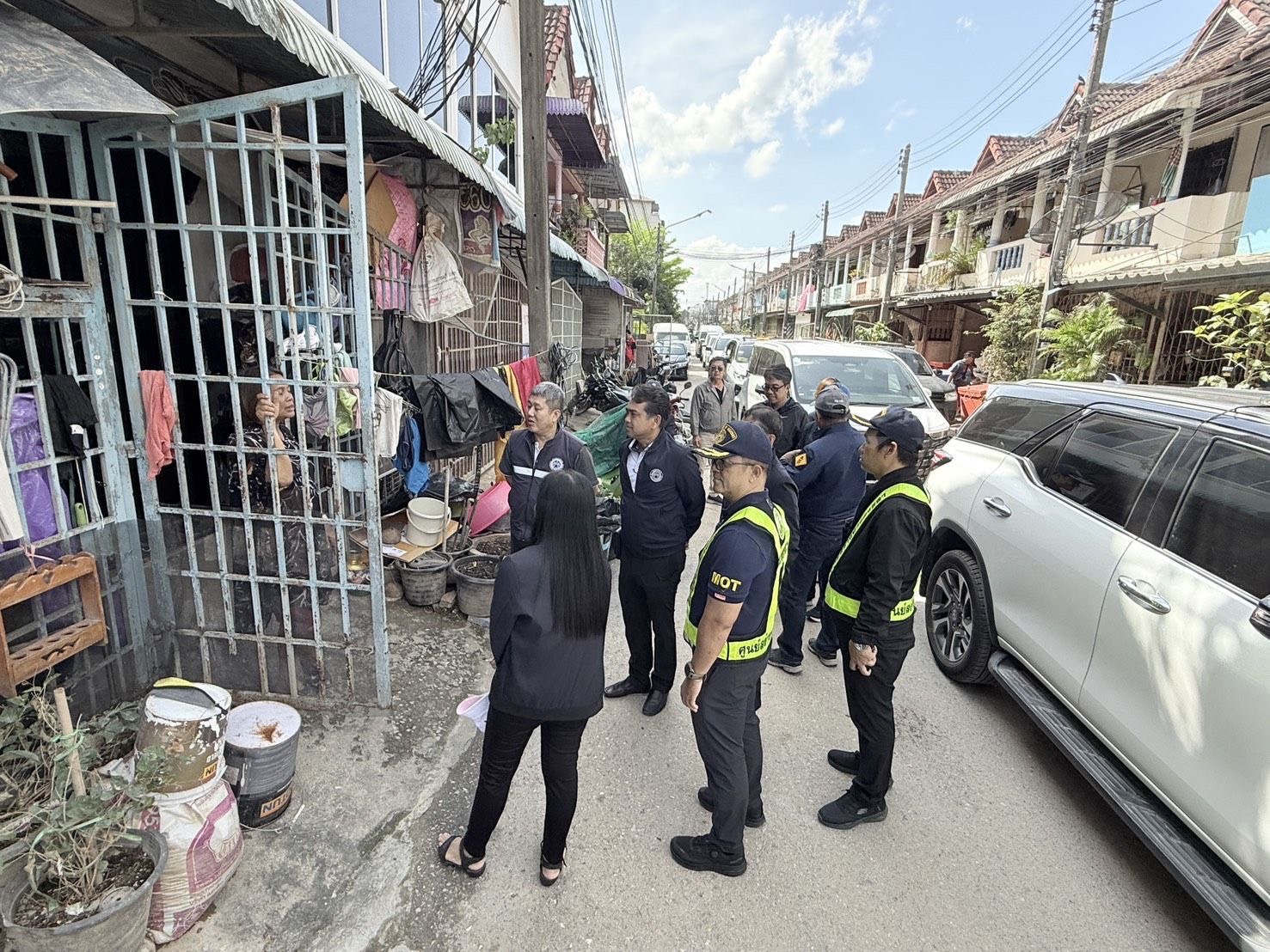 รองอธิบดีกรมทางหลวงลงพื้นที่หาดใหญ่ ติดตามภารกิจฟื้นฟูน้ำท่วม มอบขวัญกำลังใจทีมปฏิบัติการ พร้อมประชุมร่วม ปภ. ประเมินสถานการณ
