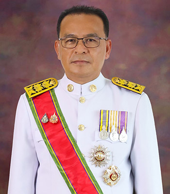 นายอุเทน ชนะกุล