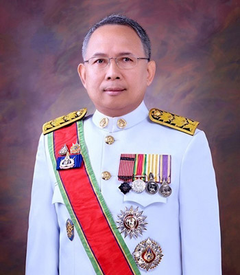 นายกันตพงศ์ รังษีสว่าง